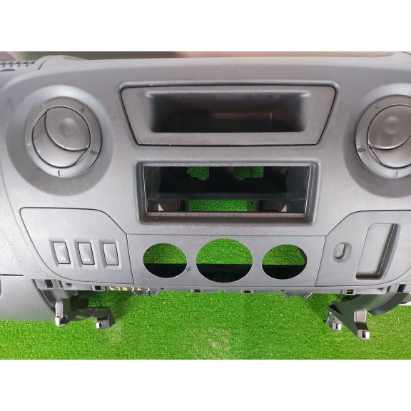 Recambio de salpicadero para renault master kasten l1h1 ka 2,8t referencia OEM IAM  NO LLEVA AIRBAG DERECHO 