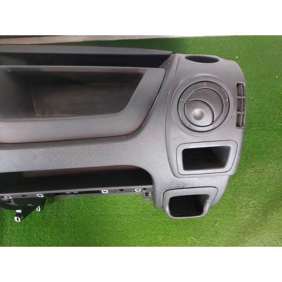 Recambio de salpicadero para renault master kasten l1h1 ka 2,8t referencia OEM IAM  NO LLEVA AIRBAG DERECHO 