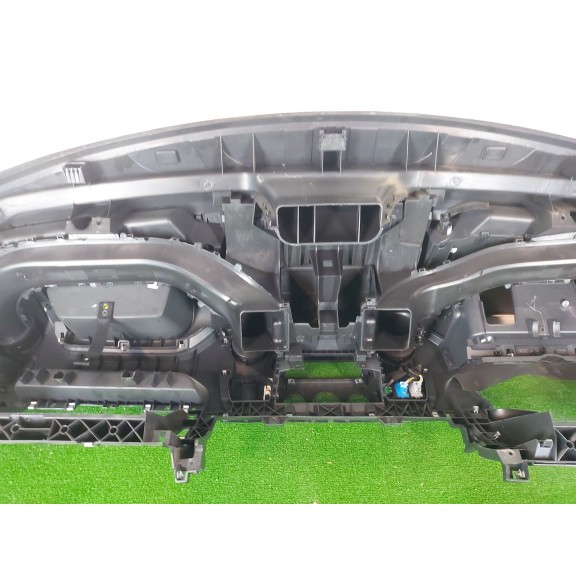 Recambio de salpicadero para renault master kasten l1h1 ka 2,8t referencia OEM IAM  NO LLEVA AIRBAG DERECHO 