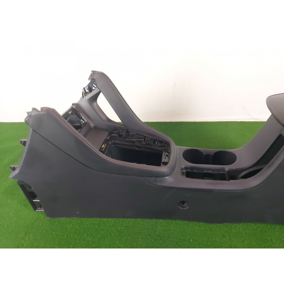 Recambio de apoyabrazos central para mg mg zs suv 1.5 vti referencia OEM IAM 11550745/01  