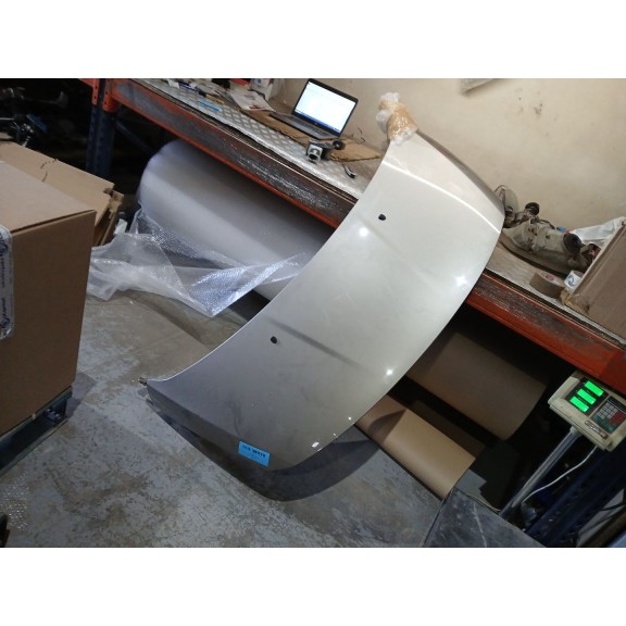 Recambio de capot para peugeot 3008 confort referencia OEM IAM   