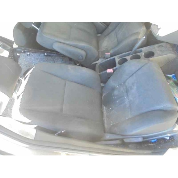 toyota corolla verso (r1) del año 2006