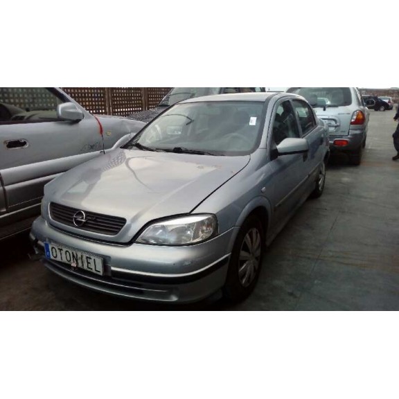 opel astra g berlina del año 2002