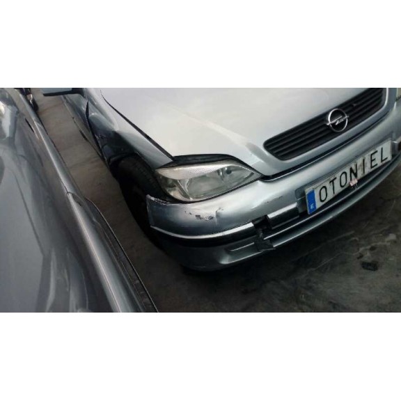 opel astra g berlina del año 2002