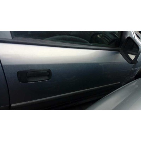 opel astra g berlina del año 2002