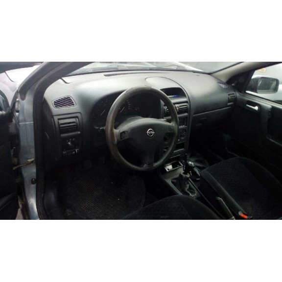 opel astra g berlina del año 2002