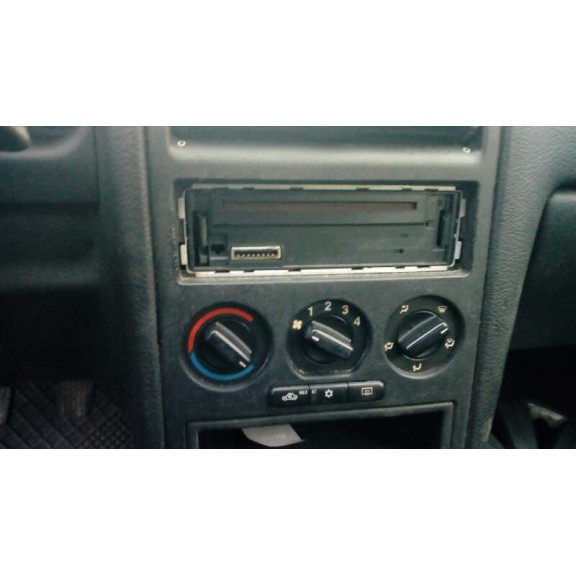 opel astra g berlina del año 2002