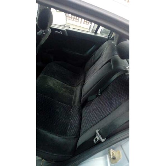 opel astra g berlina del año 2002