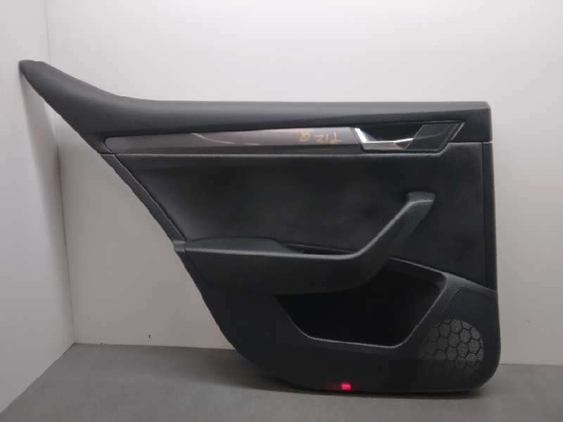 Recambio de guarnecido puerta trasera izquierda para skoda superb (3v3) active referencia OEM IAM 3V5867211  