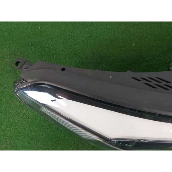 Recambio de faro derecho para hyundai tucson (tl, tle) 1.7 crdi referencia OEM IAM 92102d7100  