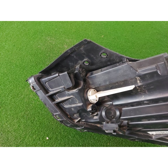 Recambio de faro derecho para hyundai tucson (tl, tle) 1.7 crdi referencia OEM IAM 92102d7100  
