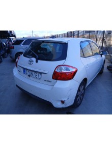 toyota auris del año 2012 2