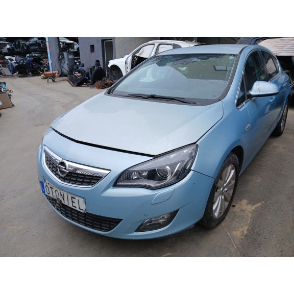 opel astra j (p10) del año 2009