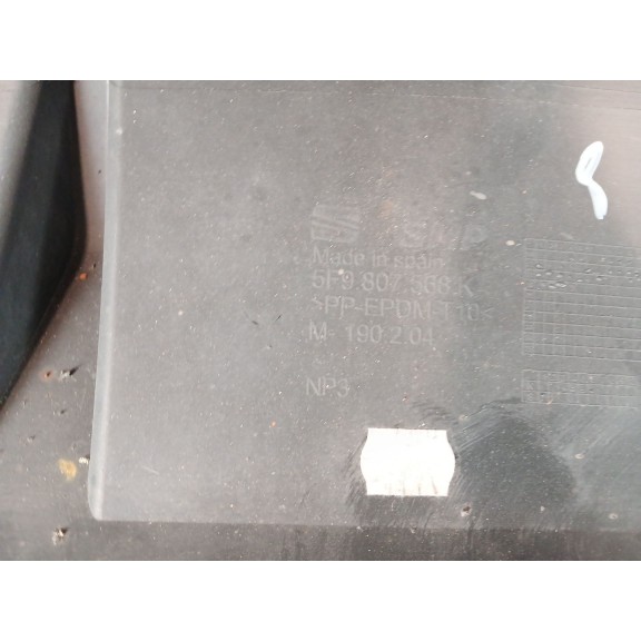Recambio de paragolpes trasero para seat leon st (5f8) 2.0 tdi referencia OEM IAM 5F9807417 5F9807417 
