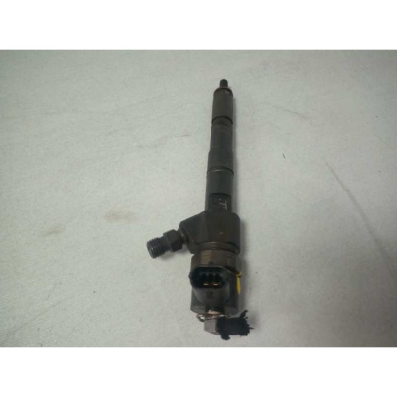 Recambio de inyector para opel insignia berlina excellence referencia OEM IAM 0445110327  