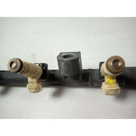 Recambio de rampa inyectora para hyundai tucson (jm) 2.0 comfort referencia OEM IAM 3531023600 9260930013 