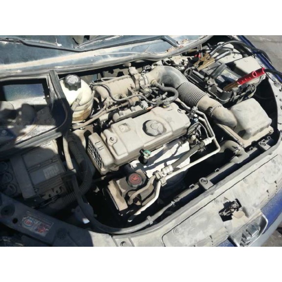 peugeot 206 berlina del año 2001