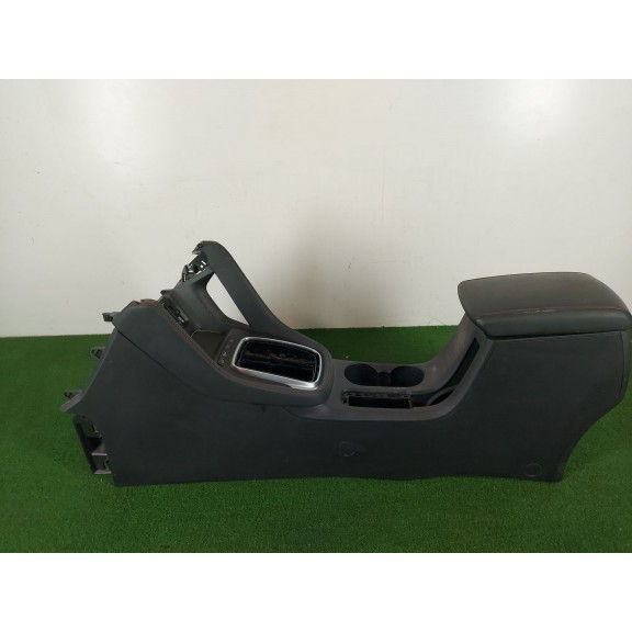 Recambio de apoyabrazos central para mg zs luxury referencia OEM IAM   