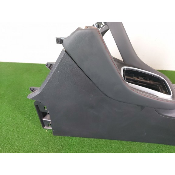 Recambio de apoyabrazos central para mg zs luxury referencia OEM IAM   