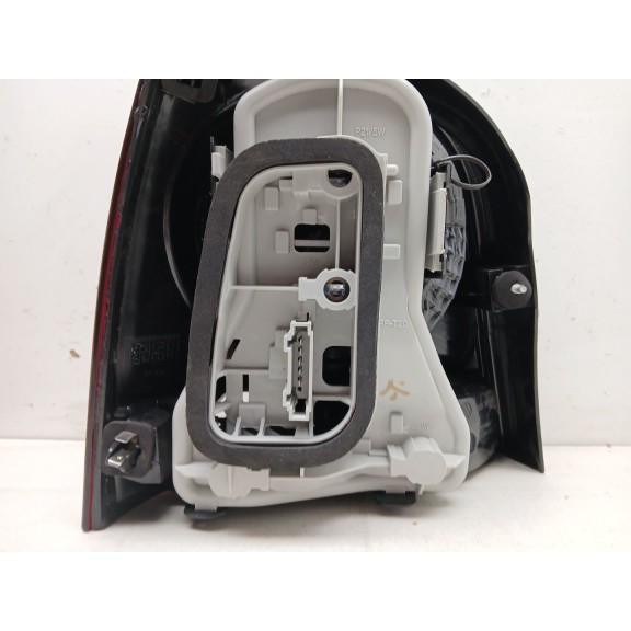Recambio de piloto trasero derecho para volkswagen polo iv (9n_, 9a_) 1.4 fsi referencia OEM IAM 014411984r  