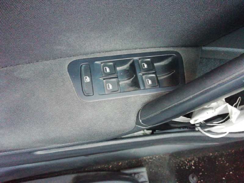 Recambio de mando elevalunas delantero izquierdo para volkswagen golf vii lim. business bluemotion tech. referencia OEM IAM  DE 