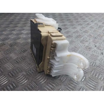 Recambio de caja reles / fusibles para toyota auris hybrid active referencia OEM IAM 8922102480 50122230 
