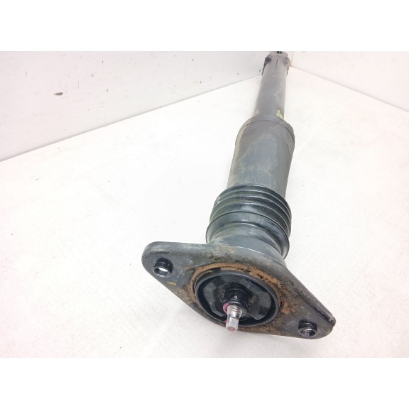 Recambio de amortiguador trasero izquierdo para kia sportage iii (sl) 1.7 crdi referencia OEM IAM   