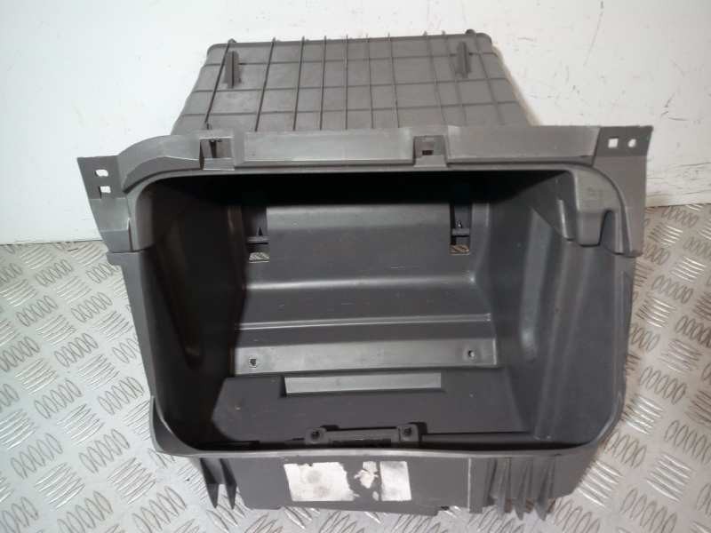 Recambio de guantera para nissan nv 200 (m20) 1.5 dci cat referencia OEM IAM 68520BJ99B  