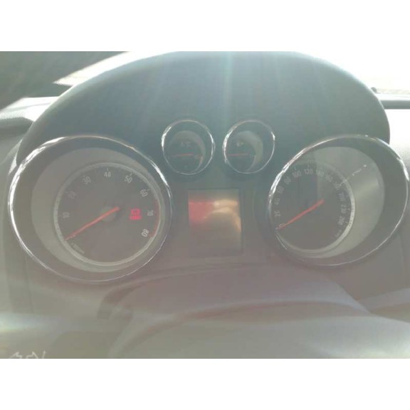 opel astra j gtc del año 2012