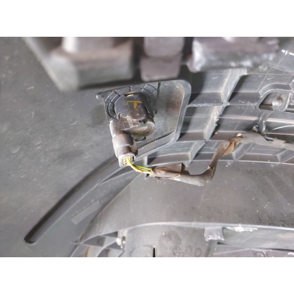 Recambio de paragolpes delantero para bmw 5 (f10) 518 d referencia OEM IAM 51117906188 51117906188 