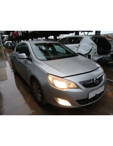 opel astra j (p10) del año 2010