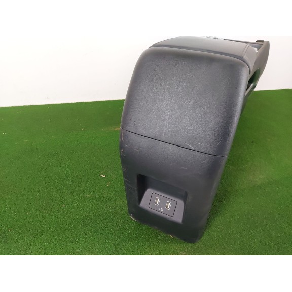 Recambio de apoyabrazos central para hyundai tucson 1.6 hybrid 4x4 referencia OEM IAM 84690N7101NNB  