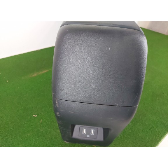 Recambio de apoyabrazos central para hyundai tucson 1.6 hybrid 4x4 referencia OEM IAM 84690N7101NNB  