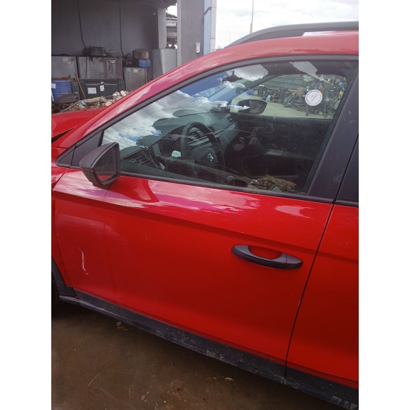 Recambio de puerta delantera izquierda para seat arona (kj7, kjp) 1.0 tsi referencia OEM IAM 6F9831051D DAÑADA, VER FOTOS 