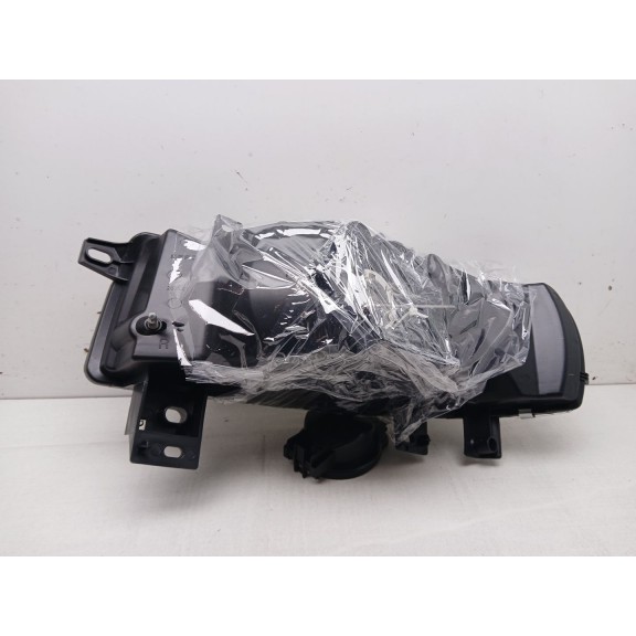 Recambio de faro derecho para renault master bus 2.5 diesel referencia OEM IAM 4500917 nuevo 