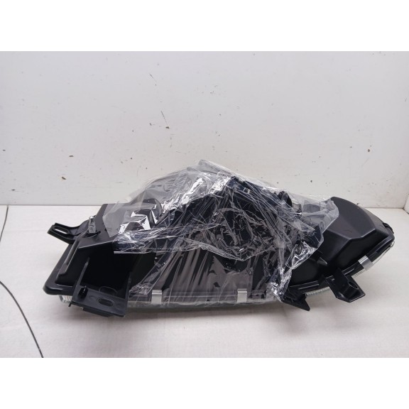 Recambio de faro derecho para renault master bus 2.5 diesel referencia OEM IAM 4500917 nuevo 