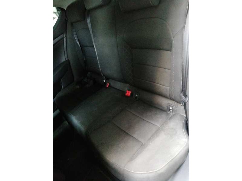 Recambio de asientos traseros para skoda superb (3v3) active referencia OEM IAM   