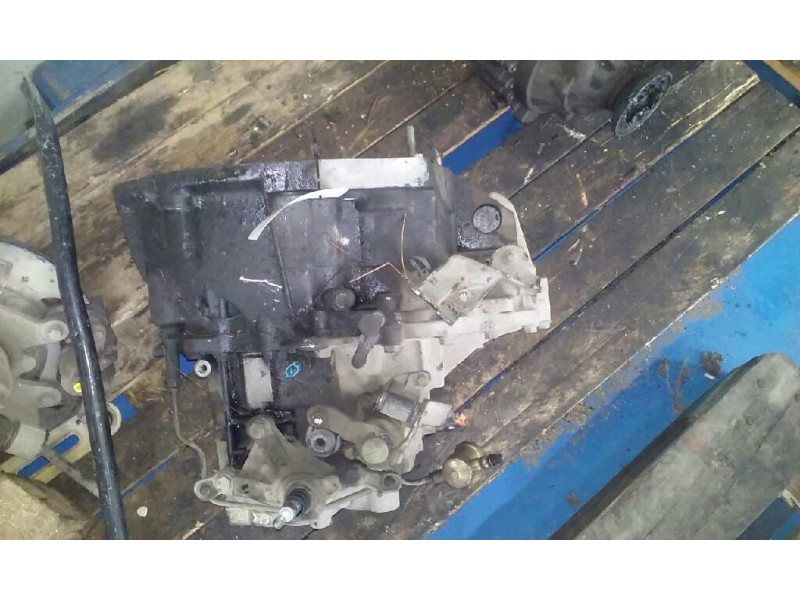 Recambio de caja cambios para renault megane ii berlina 3p confort authentique referencia OEM IAM NDO001 B 6V