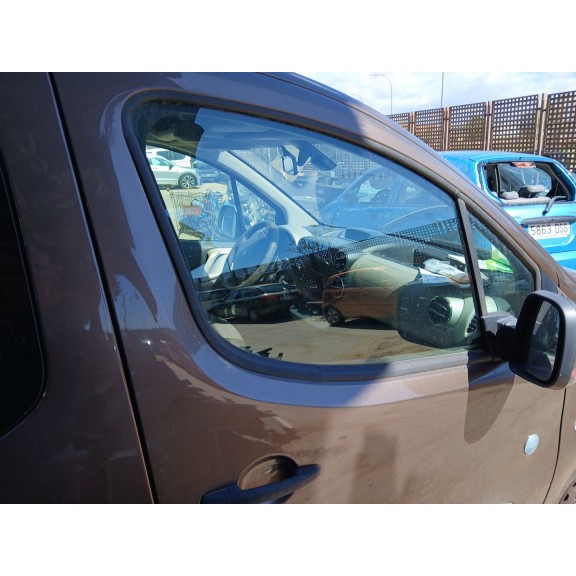 Recambio de puerta delantera derecha para peugeot partner tepee 1.6 hdi 90 referencia OEM IAM   