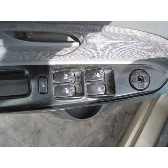 kia rio del año 2004