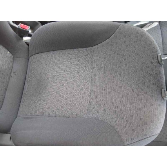 kia rio del año 2004