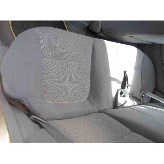 kia rio del año 2004