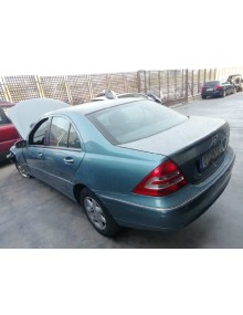 mercedes-benz clase c (w203) berlina del año 2001