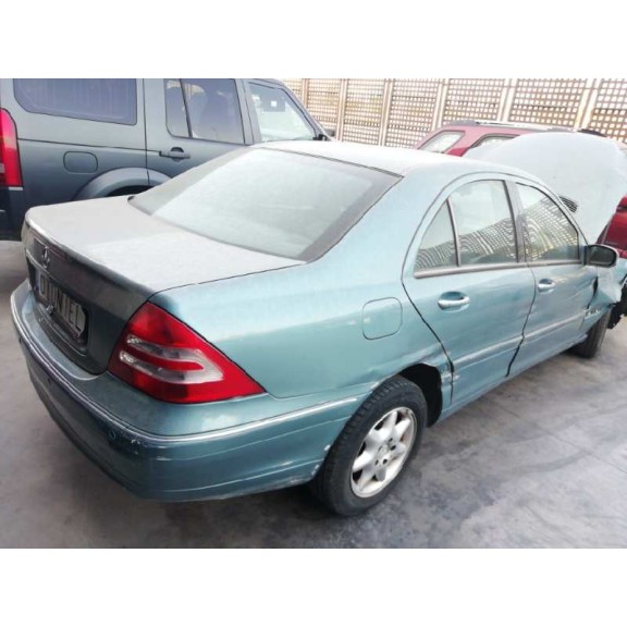 mercedes-benz clase c (w203) berlina del año 2001