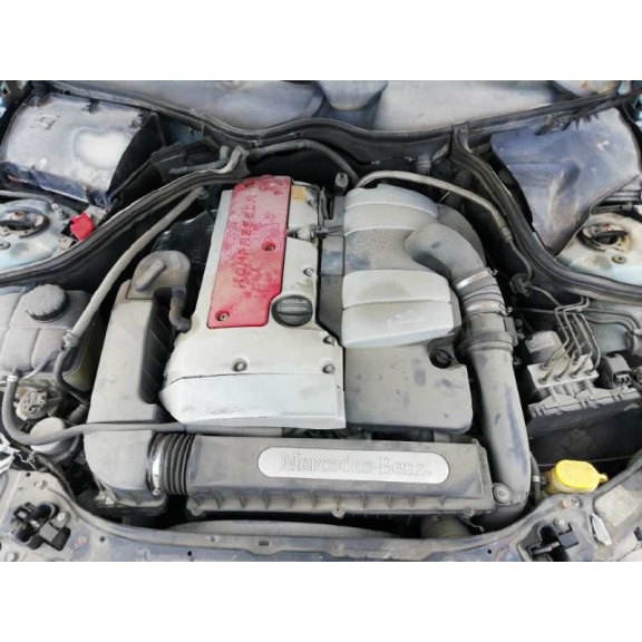 mercedes-benz clase c (w203) berlina del año 2001