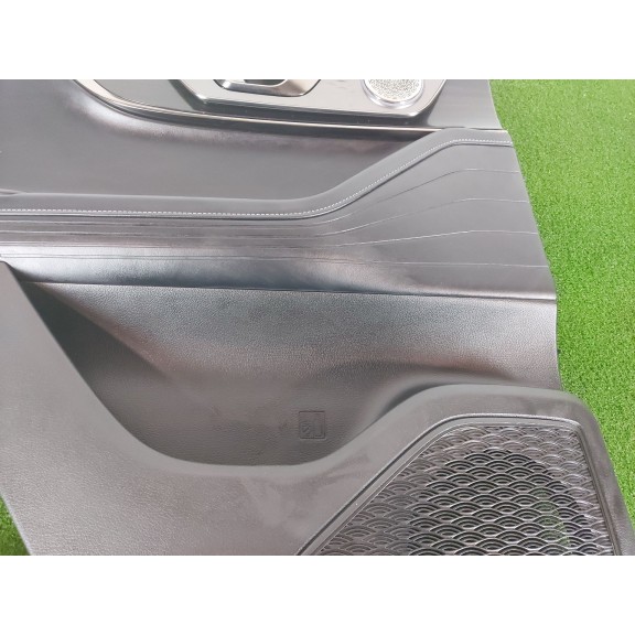 Recambio de guarnecido puerta trasera izquierda para omoda 5 referencia OEM IAM   