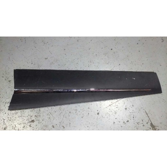 Recambio de moldura para renault captur luxe referencia OEM IAM 808778404R PUERTA DELANTERA IZQUIERDA 