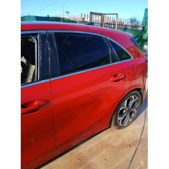 Recambio de puerta trasera izquierda para kia ceed (cd) 1.4 t-gdi referencia OEM IAM 77003J7000  