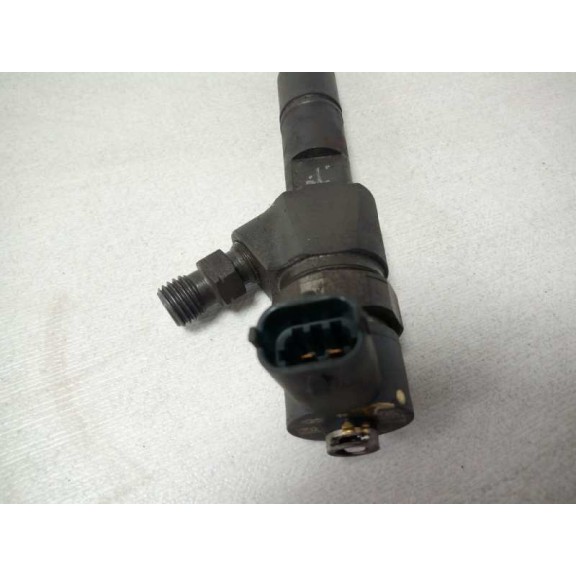 Recambio de inyector para opel insignia berlina 2.0 cdti referencia OEM IAM 0445110327  