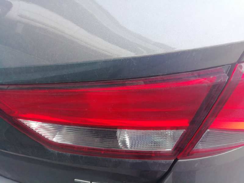 Recambio de piloto trasero derecho interior para seat leon st (5f8) reference referencia OEM IAM 5F9945094 5F9945094D 90047633